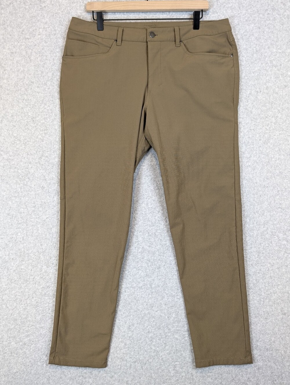Lululemon ABC Pants Mens 35X30 Artifact Khaki Slim Fit Warpstreme Chino Stretch